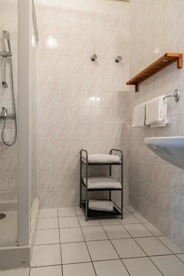 Hotel Des Bains Екс ле Бен Екстериор снимка